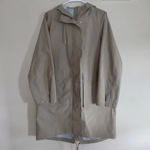 Lululemon Waterproof Fishtail Rain Coat Size Small NWT $298 Sheer Oak - Picture 2 of 16